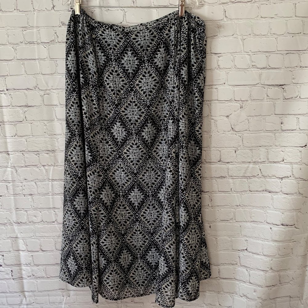 Maggie Barnes Women's Skirt Size 2x 22/24W